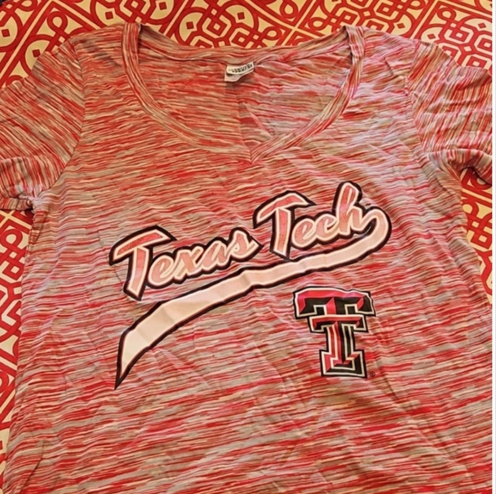 TEXAS TECH Fitted VNECK SHORT SLEEVE TSHIRT‎ LARGE
